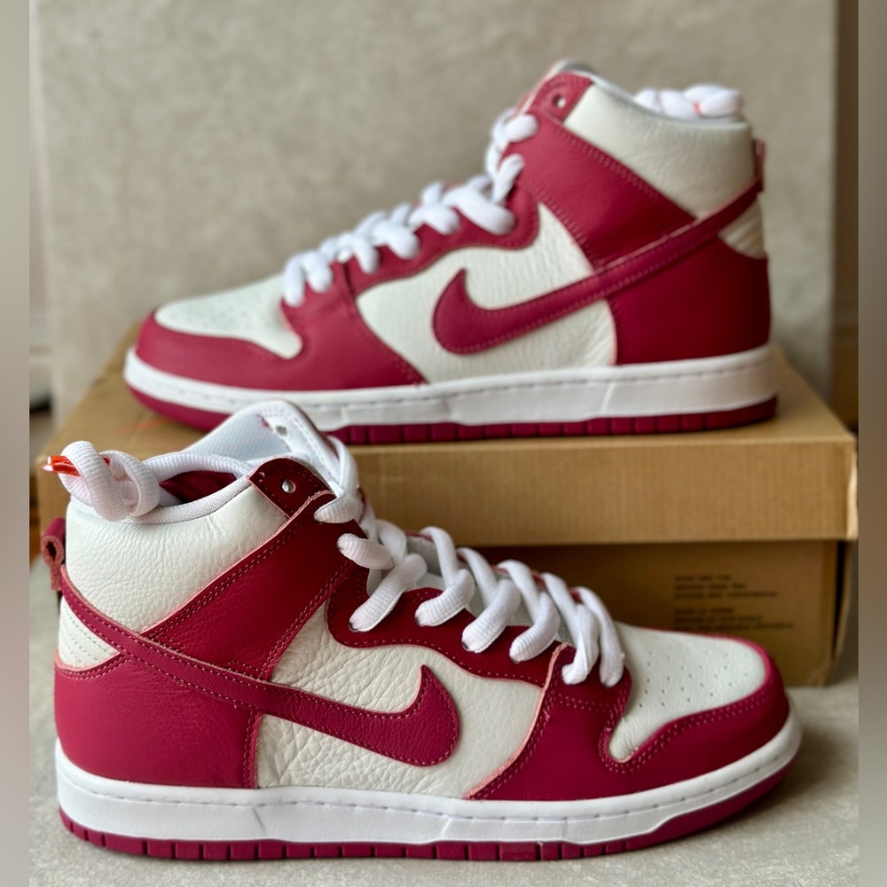 Nike SB Dunk High Pro ISO Beetroot